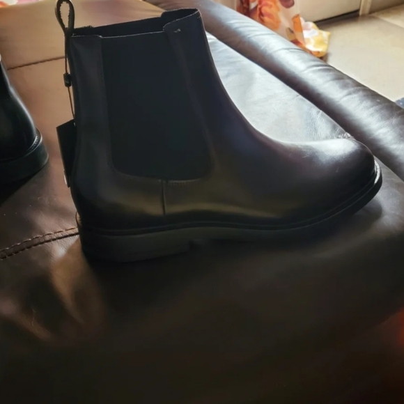 Men\'s Black Leather Chelsea Boots